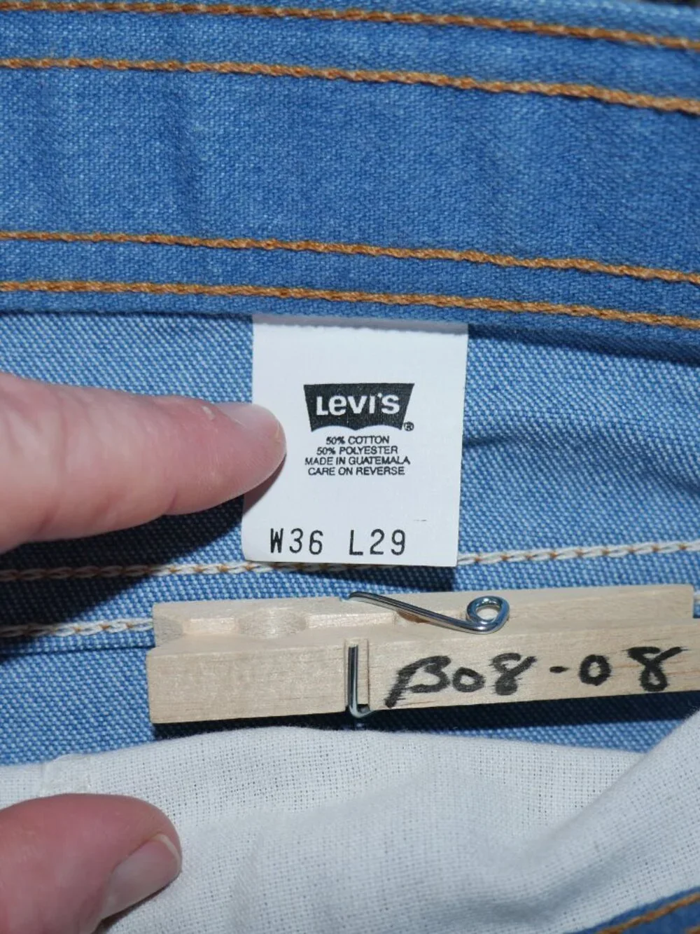 Vintage Levi's Action Jeans Men 33x29 Light Wash Blue Denim Made in USA Vtg 90s
